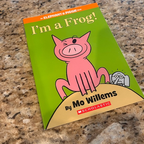 Scholastic Elephant & Piggie book bundle - Picture 8 of 8